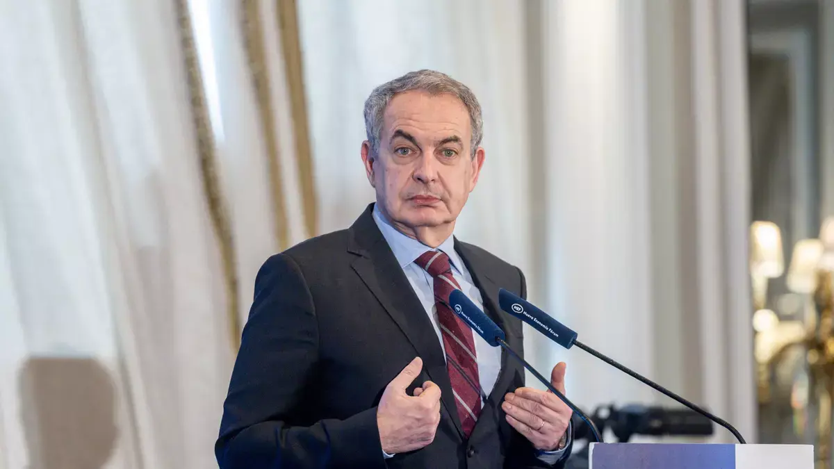 El expresidente del Gobierno, Jos&eacute; Luis Rodr&iacute;guez Zapatero, durante un desayuno informativo / Ricardo Rubio (Europa Press)