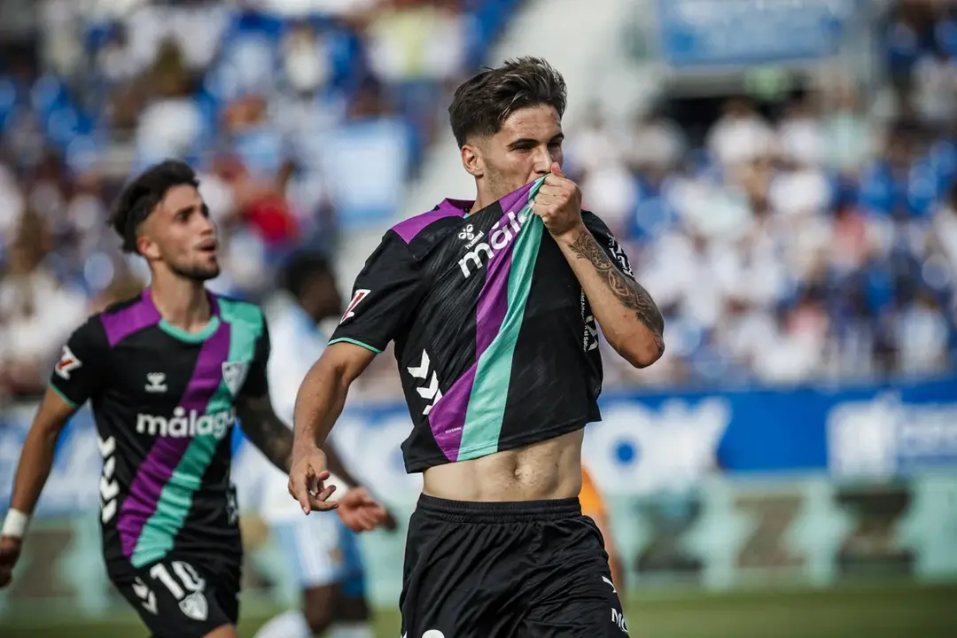 Chupete celebra un gol que vale un playoff- Diario SUR