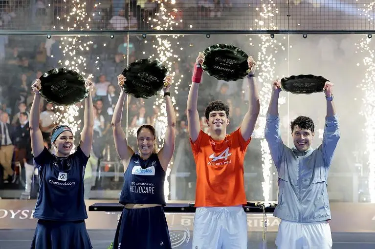 Roma 07 Giugno 2026
BNL Italy Major Premier Padel
Cerimonia di Premiazione
Le vincitrici del torneo femminile Delfina Brea e Gemma Triay con i vincitori del torneo maschile Arturo Coello e Agustin Tapia
Foto Giampiero Sposito