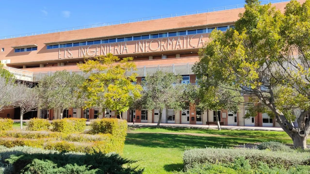 Escuela T&eacute;nica Superior de Ingenier&iacute;a Inform&aacute;tica de M&aacute;laga / Javier Moral
