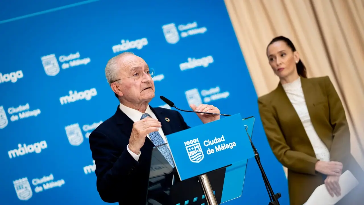 El alcalde de M&aacute;laga, en la presentaci&oacute;n del proyecto el mes pasado / Ciudad de M&aacute;laga