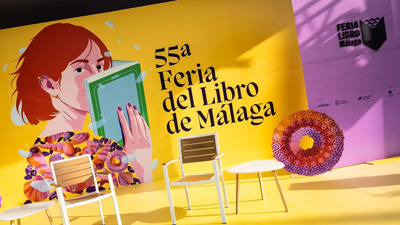 Una instant&aacute;nea de la Feria del Libro en el Paseo del Parque / Ciudad de M&aacute;laga