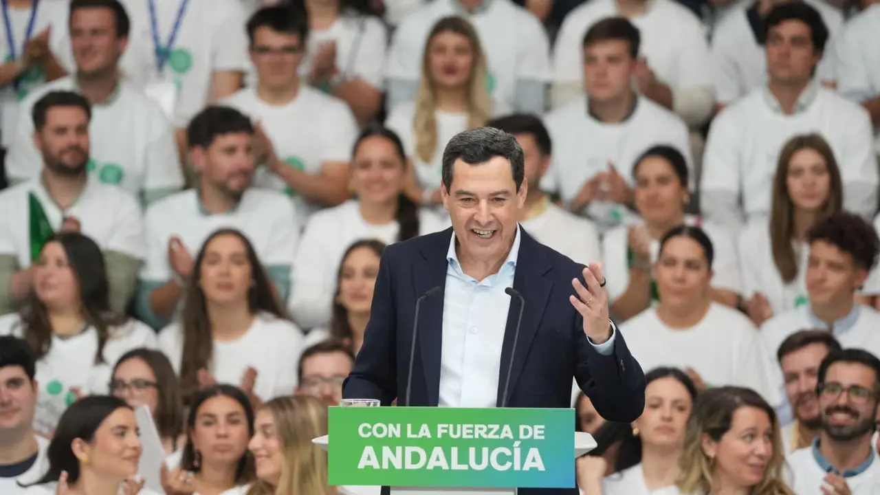 El presidente de la Junta de Andaluc&iacute;a en funciones y candidato a la reelecci&oacute;n, Juanma Moreno, en M&aacute;laga / PP (cedida)