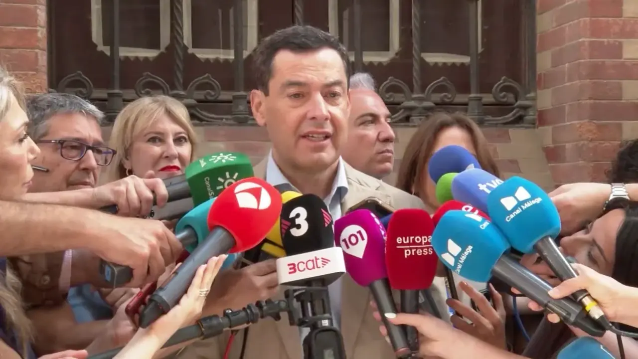 Juanma Moreno, este domingo tras votar en M&aacute;laga / Redes sociales