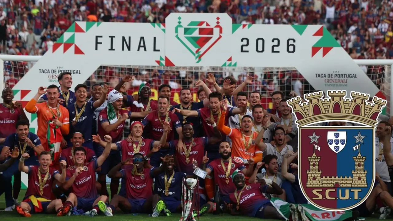 Los jugadores del Torreense celebran su victoria en la Ta&ccedil;a de Portugal