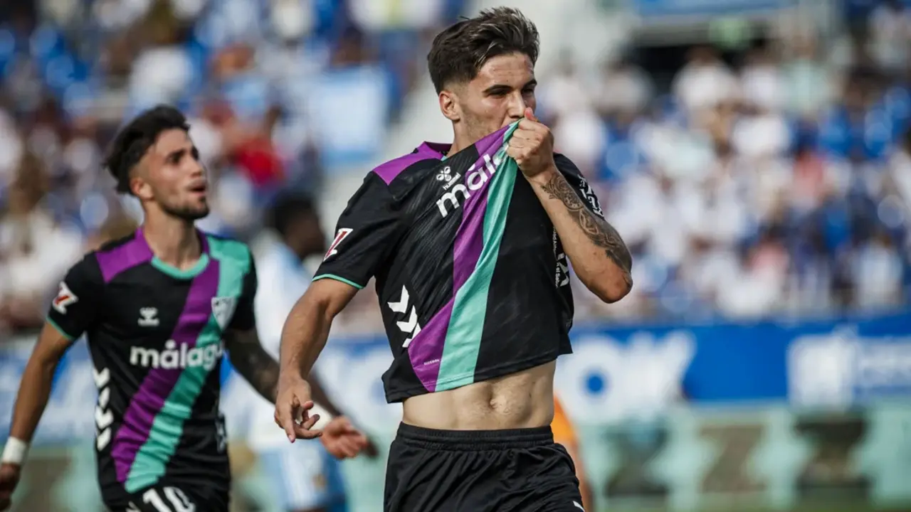 Chupete celebra un gol que vale un playoff- Diario SUR