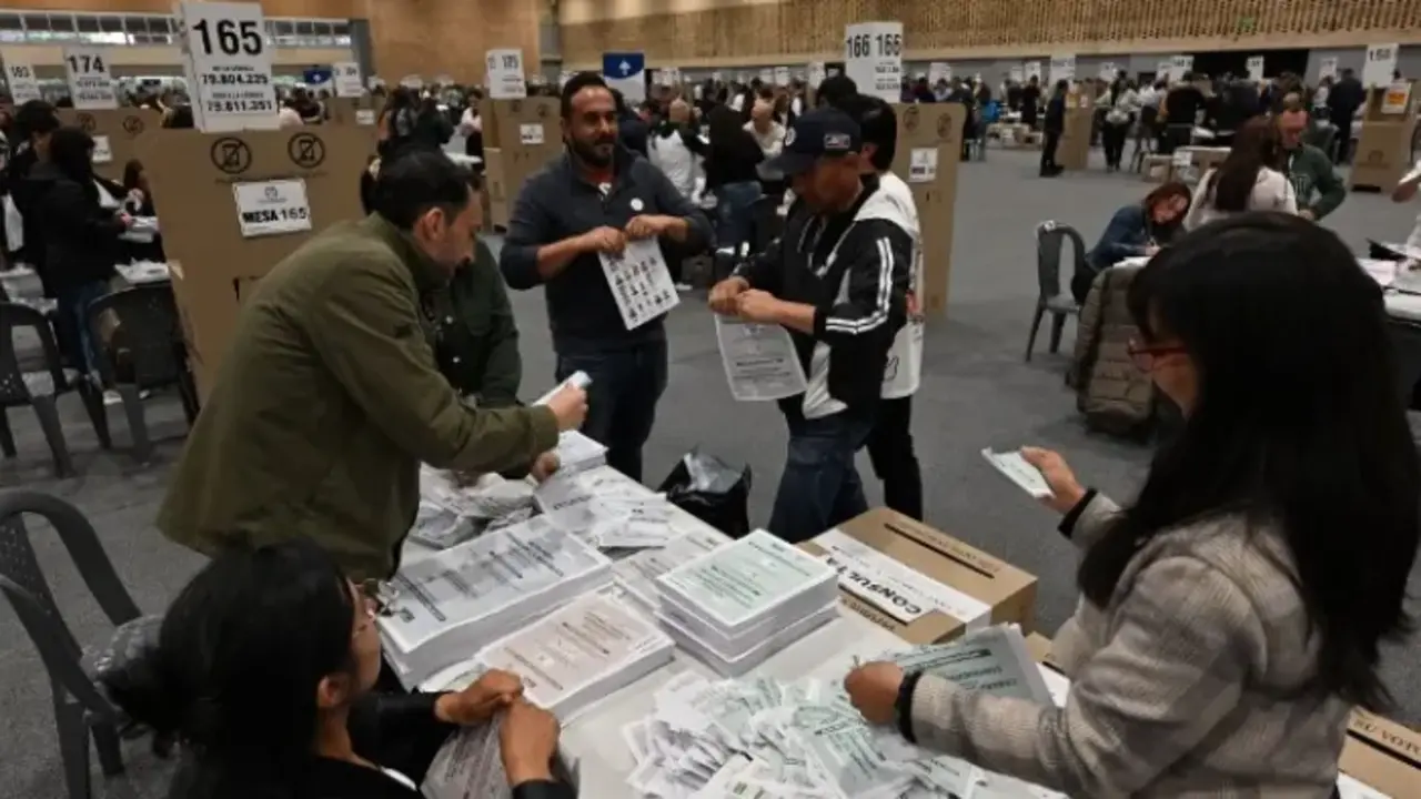 elecciones_se-cierran-las-urnas-en-toda-colombia