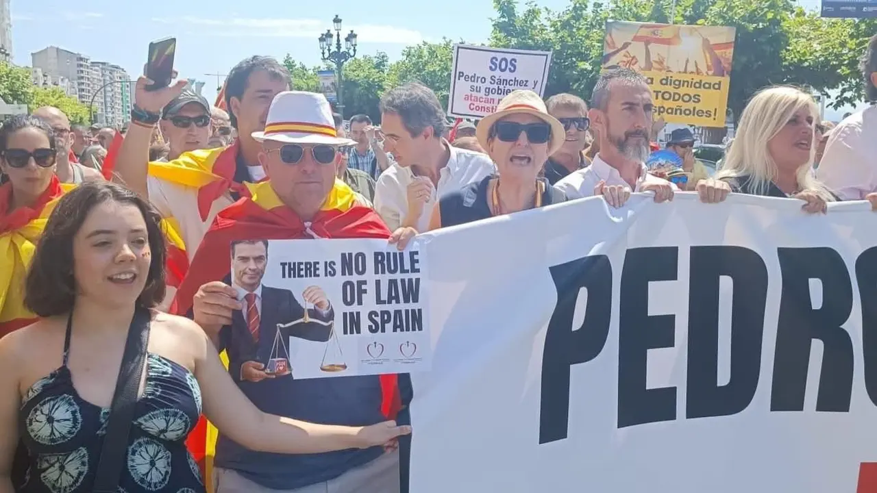 La presidenta de la CEUC en la manifestaci&oacute;n del pasado domingo / JSC