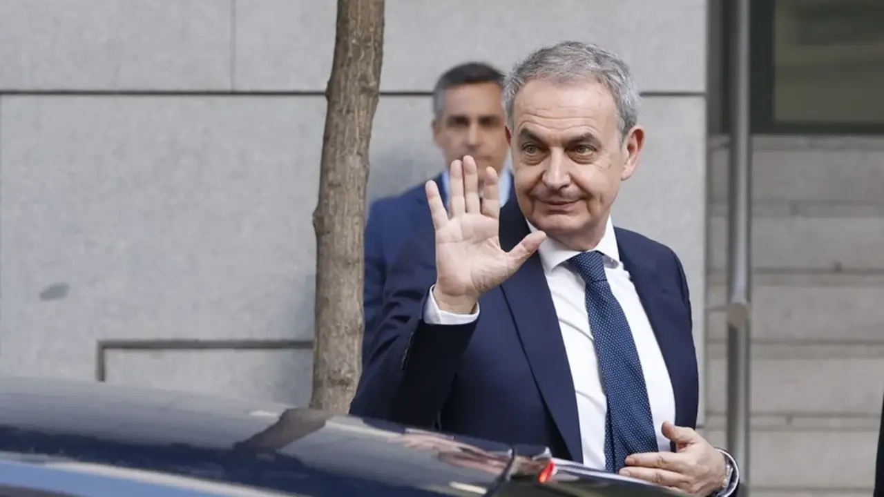 El expresidente del Gobierno, Jos&eacute; Luis Rodr&iacute;guez Zapatero, llega a la Audiencia Nacional / EFE/ J.J.Guillen