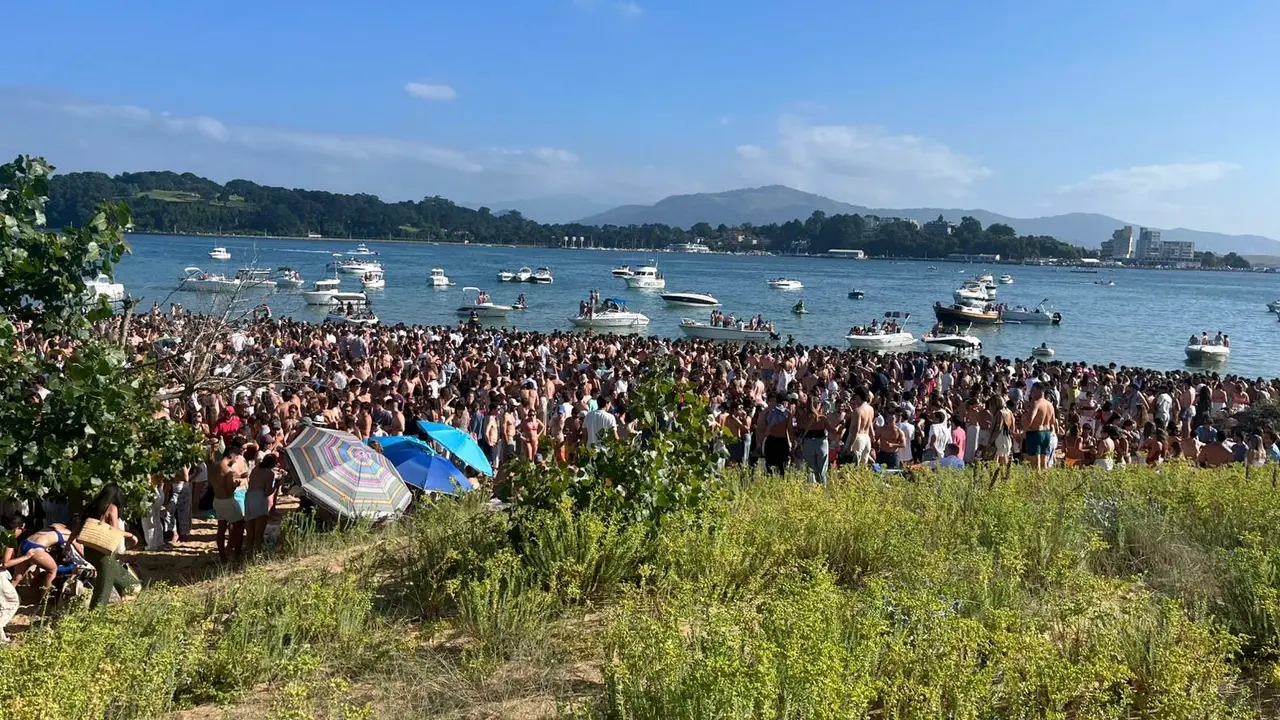 Macrobotell&oacute;n en El Puntal el pasado verano / EFE