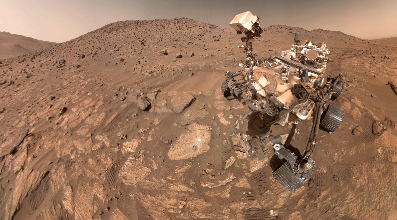 Rover Perseverance explorando en Marte / NASA