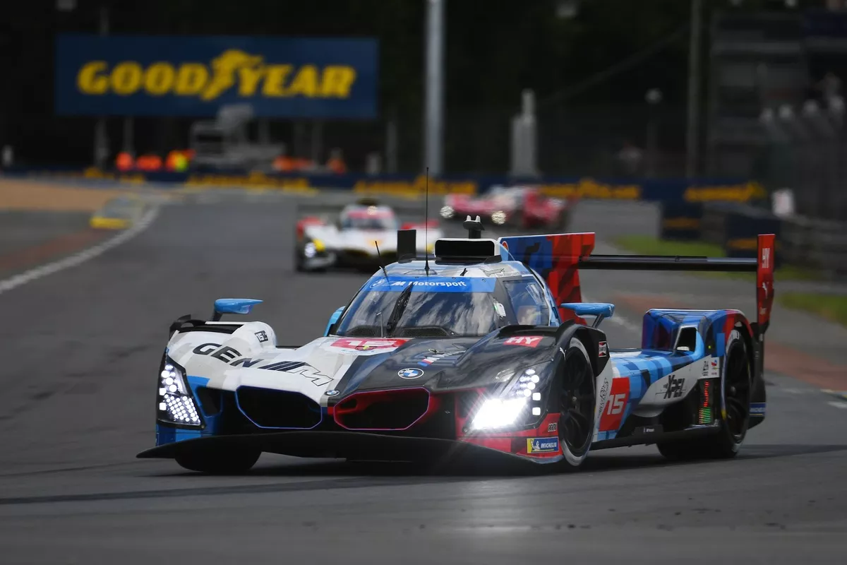 El BMW número 15, que arrancará desde la pole en la categoría Hypercar / Rainier Ehrhardt